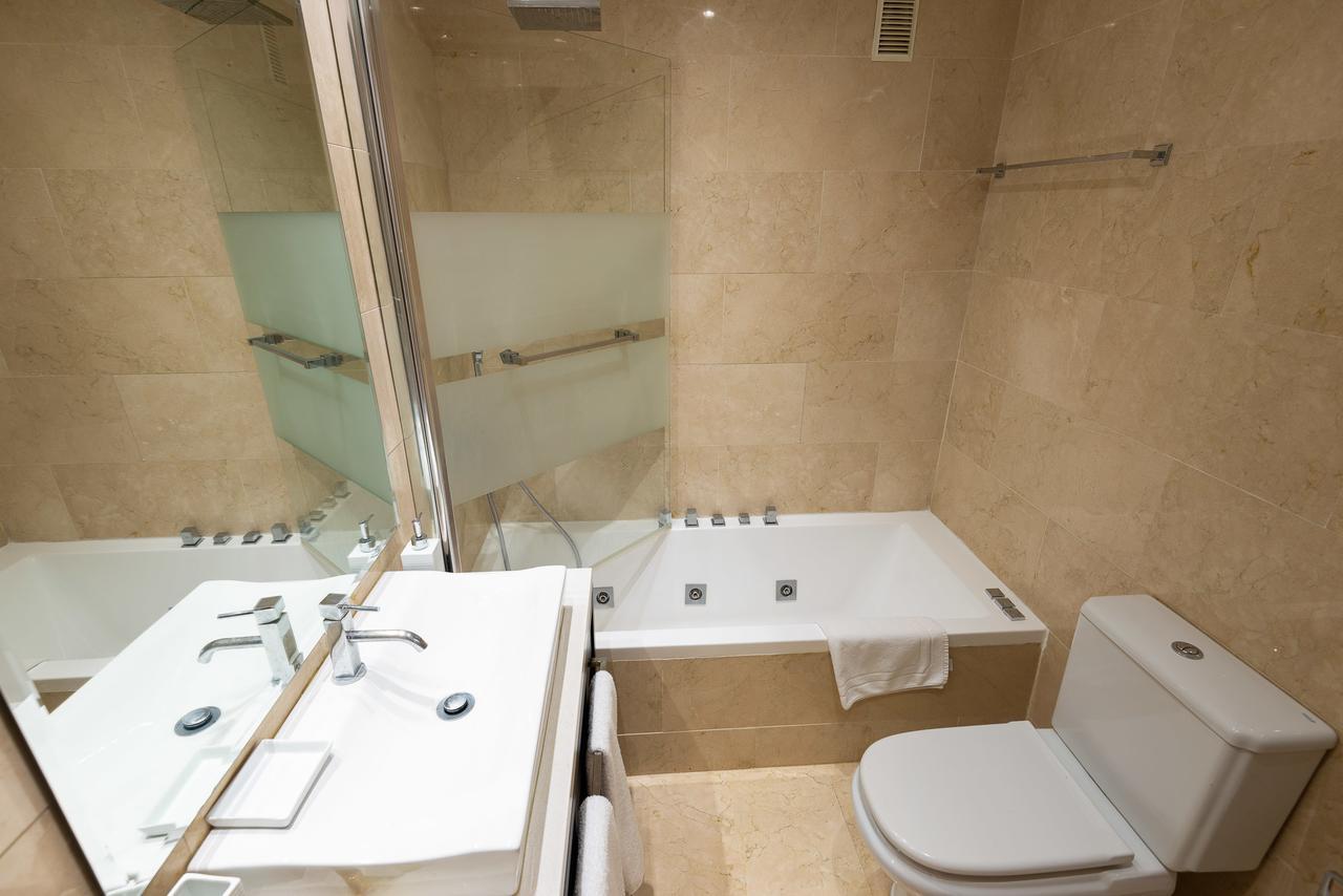 Vacation Marbella I Brand New Terrazas De Banus Apt, 24-7 Security, A Minute From The Marina, The Sea And Luxury Shopping Exterior foto